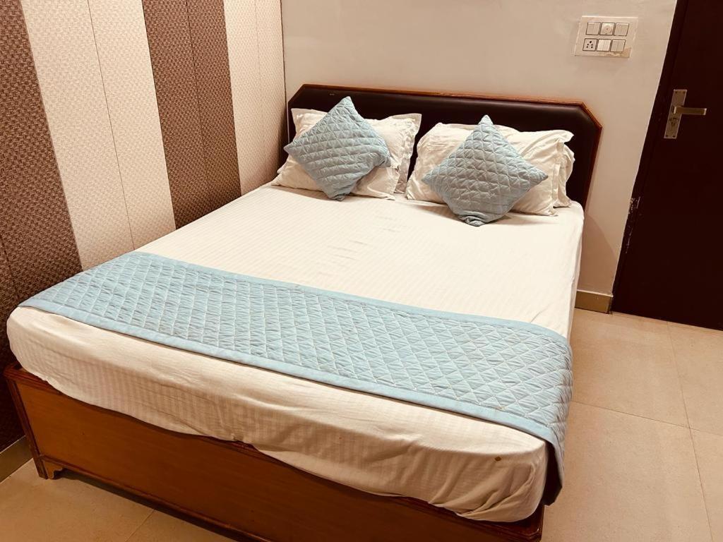 4 U Premium Tapovan ริชิเคช ภายนอก รูปภาพ
